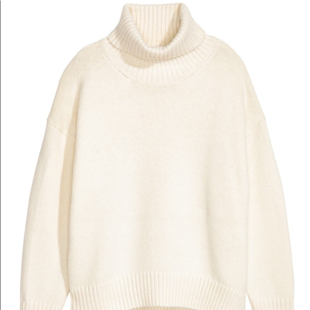H&M Women’s White Turtleneck Knit Sweater